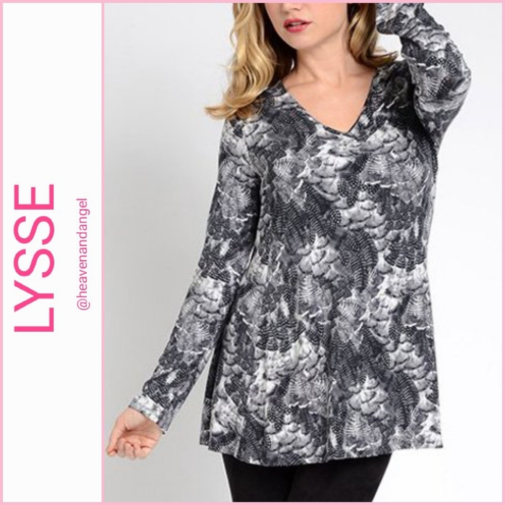 Lysse Damaris Tunic Top - Gray Feather Print